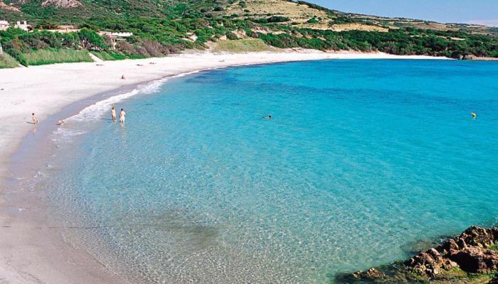 Relax Family House Al Mare Appartement Isola Rossa Buitenkant foto