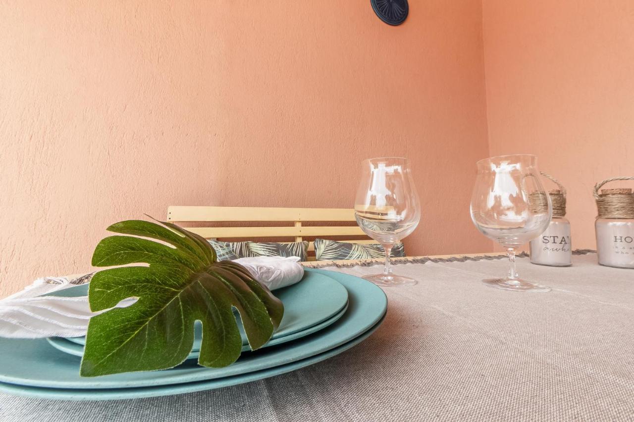 Relax Family House Al Mare Appartement Isola Rossa Buitenkant foto
